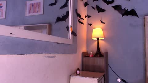 Snapshot of emily_castillo1_ chatting on 11/11/25, 04:12 emily_castillo1_ online show from 11/11/25, 04:12