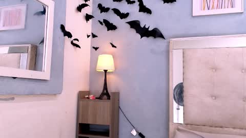 Snapshot of emily_castillo1_ chatting on 11/17/25, 03:23 emily_castillo1_ online show from 11/17/25, 03:23