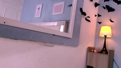 Snapshot of emily_castillo1_ chatting on 11/20/25, 03:39 emily_castillo1_ online show from 11/20/25, 03:39