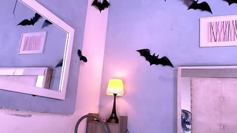 Snapshot of emily_castillo1_ chatting on 11/22/25, 03:38 emily_castillo1_ online show from 11/22/25, 03:38