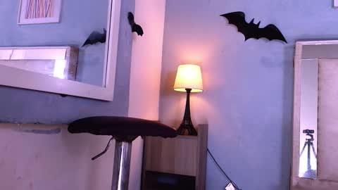 Snapshot of emily_castillo1_ chatting on 11/27/25, 04:14 emily_castillo1_ online show from 11/27/25, 04:14