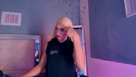 emily_castillo1_ online show from 07/06/26, 04:53