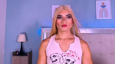emily_castillo_1 online show from 09/23/25, 05:21