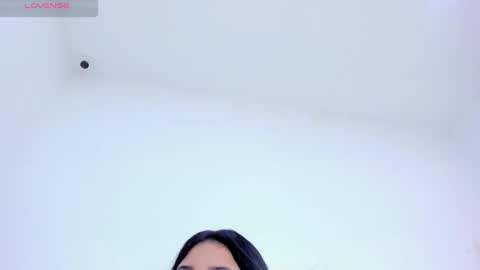 Snapshot of emily_cooper20_ chatting on 01/15/25, 06:12 Emily online show from 01/15/25, 06:12