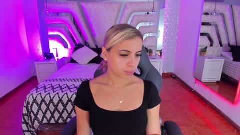 Emily online show from 01/28/25, 10:34