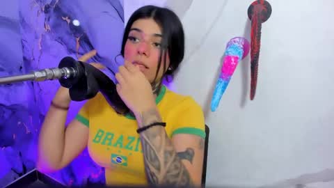 emily_evol online show from 04/23/26, 11:42