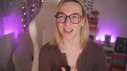 Em -  online show from 12/08/24, 10:36