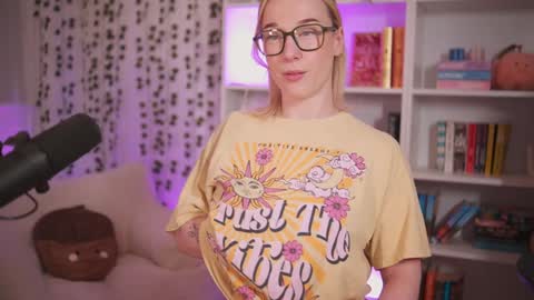 Em -  online show from 02/06/25, 11:58