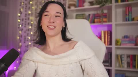 Em -  online show from 02/23/25, 08:11