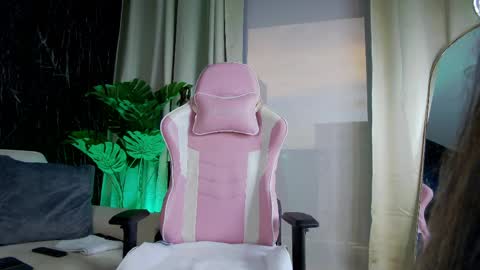 Emily foxx01 online show from 04/04/26, 11:13