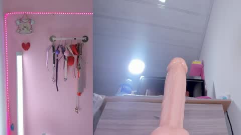emily_foxxxi online show from 04/26/26, 10:51