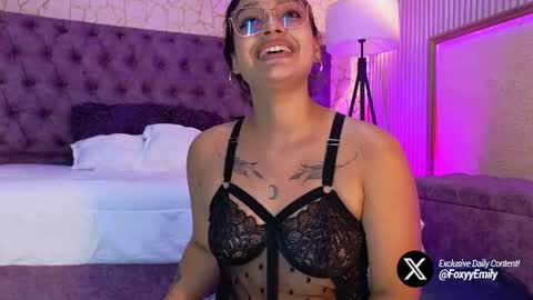 Snapshot of emily_foxyy chatting on 07/23/26, 08:29 Emily online show from 07/23/26, 08:29