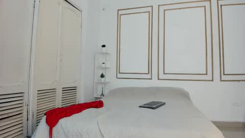 emily_gaviria1 online show from 02/28/26, 12:06