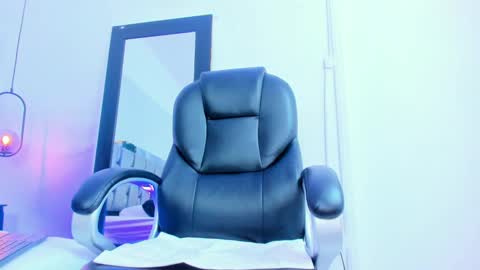 Emi  online show from 01/14/25, 12:56