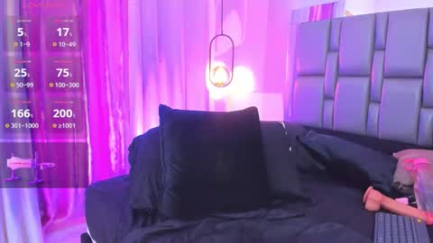 Emi  online show from 11/24/25, 05:45