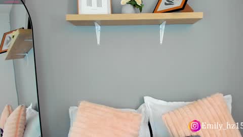 Emily online show from 12/04/24, 01:53