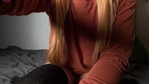 Emily online show from 03/12/25, 10:17