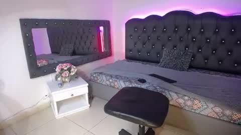 Emily online show from 01/08/26, 03:31