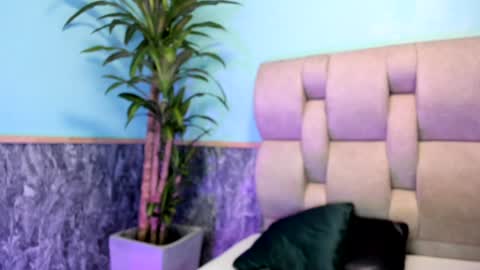 Snapshot of emily_jones3 chatting on 02/07/25, 05:29 Emily online show from 02/07/25, 05:29