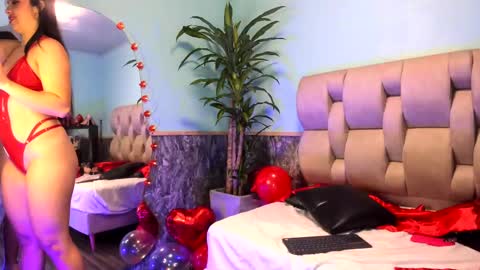 Snapshot of emily_jones3 chatting on 02/15/25, 05:17 Emily online show from 02/15/25, 05:17