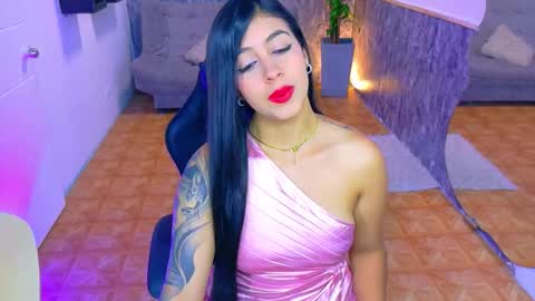 Snapshot of emily_jones3 chatting on 09/22/25, 04:53 Emily online show from 09/22/25, 04:53