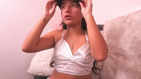 mily online show from 04/22/26, 03:57