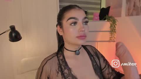 EmilyKenner  Independent model  online show from 06/05/26, 12:11