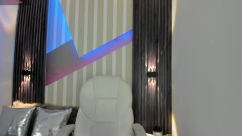 Emily online show from 01/29/25, 05:35