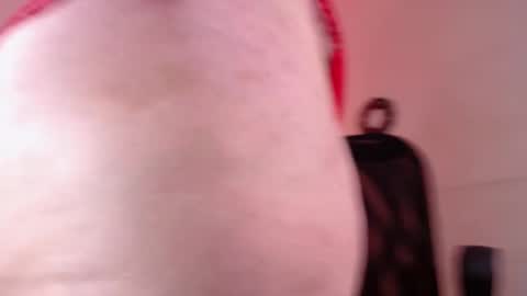 Snapshot of emily_leinn chatting on 09/20/25, 03:35 E M I L Y online show from 09/20/25, 03:35