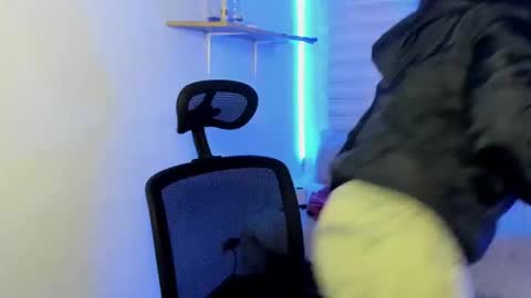 emily_lindey online show from 11/04/25, 03:05