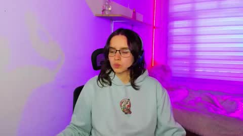 emily_lindey online show from 11/29/25, 03:15