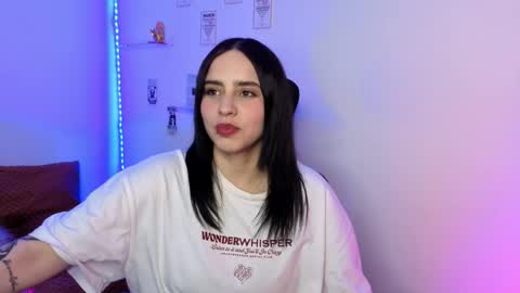 Snapshot of emily_lindey_ chatting on 02/10/26, 03:43 Emily Lindey online show from 02/10/26, 03:43