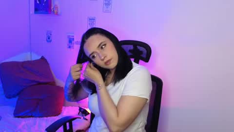 Emily Lindey online show from 04/14/26, 03:56