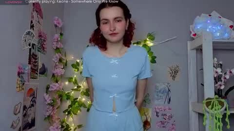 Snapshot of emily_lune chatting on 02/06/26, 02:38 Emily online show from 02/06/26, 02:38