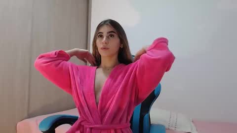 emily_mikelhot online show from 04/01/26, 07:31