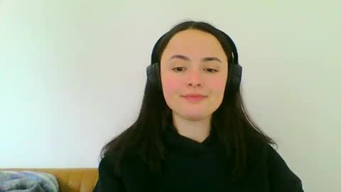 emily_morning_dew online show from 01/22/25, 11:01