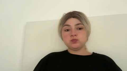 emily_morning_dew online show from 10/14/25, 06:14