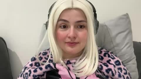 emily_morning_dew online show from 01/07/26, 08:17