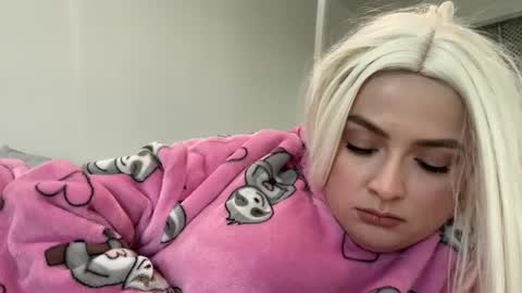 emily_morning_dew online show from 01/19/26, 01:37