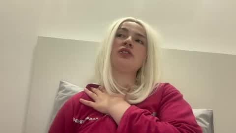 emily_morning_dew online show from 02/03/26, 07:35