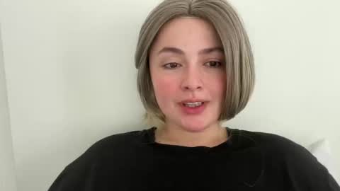 emily_morning_dew online show from 04/19/26, 08:02