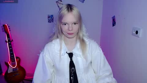 Snapshot of emily_nyaffe chatting on 03/10/26, 04:06 Lia online show from 03/10/26, 04:06