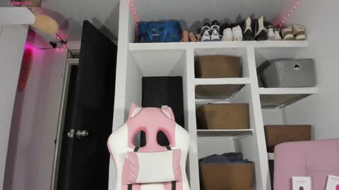 emily_palmeer online show from 01/23/25, 02:33