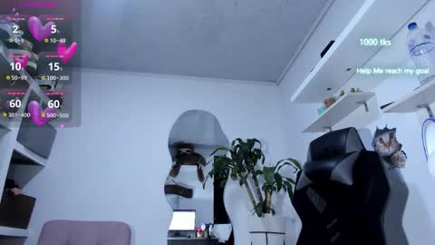 emily_palmeer online show from 10/06/25, 10:23