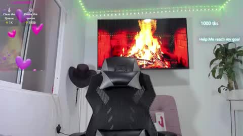 emily_palmeer online show from 10/27/25, 11:03