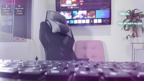 emily_palmeer online show from 10/30/25, 10:16