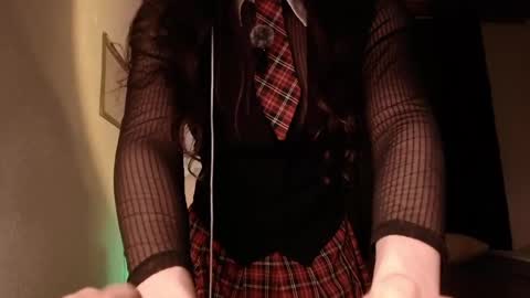 emily_pearl_ online show from 12/14/24, 12:44