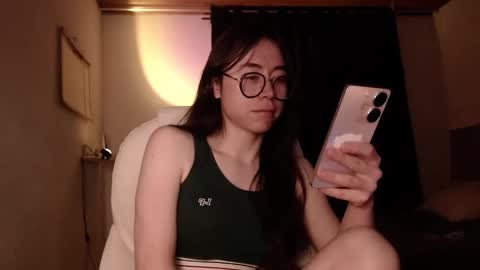 emily_pearl_ online show from 12/20/24, 11:05