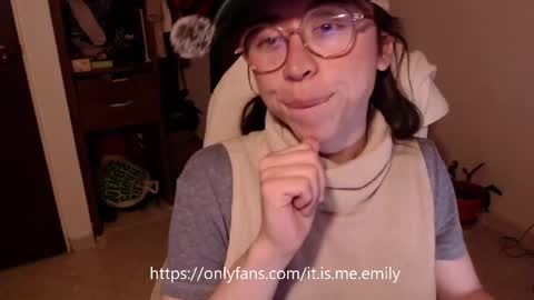 emily_pearl_ online show from 09/24/25, 11:41