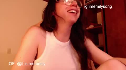 emily_pearl_ online show from 02/10/26, 11:53